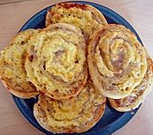 Bl&auml;tterteig - Hackfleischrollen (Bild)