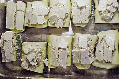 Überbackene Zucchini mit Schafskäse 53