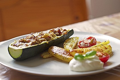 Überbackene Zucchini mit Schafskäse 3