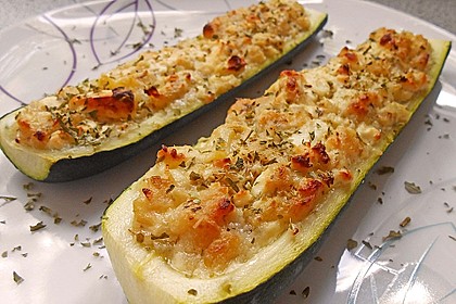 Überbackene Zucchini mit Schafskäse 9