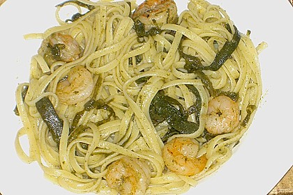 Spagetti mit Algen und Scampi