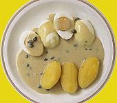 Senf - Kapernso&szlig;e mit Ei und Pellis (Bild)