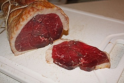 G&auml;nsebrust ger&auml;uchert, als Salat