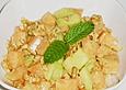 Melonen - Gurken - Salat mit Minze und ger&ouml;steten Waln&uuml;ssen