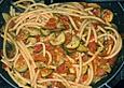 Makkaroni in einer Zucchini - Tomatensauce