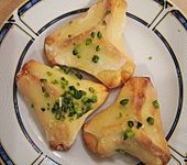 Pfaffenh&uuml;tchen mit Nussf&uuml;llung (Bild)