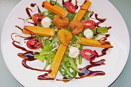 Rucola mit Gambas, Krebsfleisch und Parmesan - Mousse