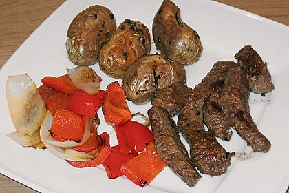 Geschnetzelte H&uuml;ftsteaks mit Rosmarinkartoffeln