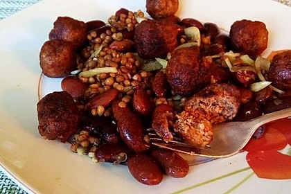 Fleischbällchen mit Paprikasoße 30