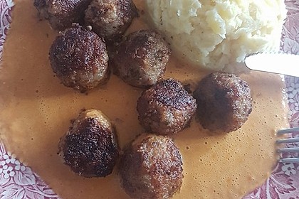 Fleischbällchen mit Paprikasoße 19