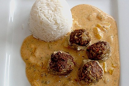 Fleischbällchen mit Paprikasoße 12