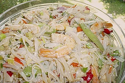 Asiatischer Glasnudelsalat mit Garnelen und Gem&uuml;se 2