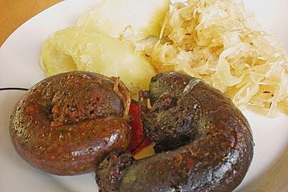 Blut - und Leberwurst mit Sauerkraut und Pellkartoffeln 2
