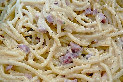 Spaghetti Carbonara mit Speck unt Petersilie 5