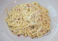 Spaghetti Carbonara mit Speck unt Petersilie