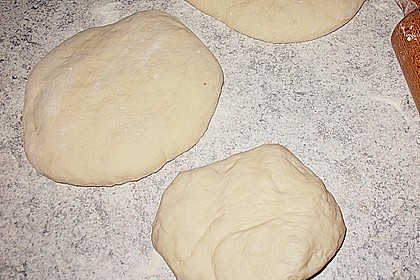 Italienischer Pizzateig 221