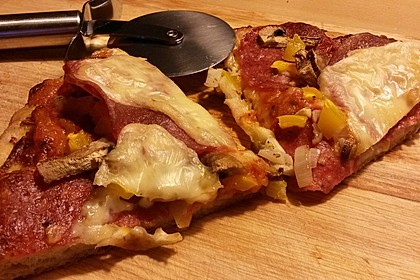 Italienischer Pizzateig 80
