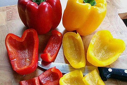 Eingelegte Paprika mit Kapern