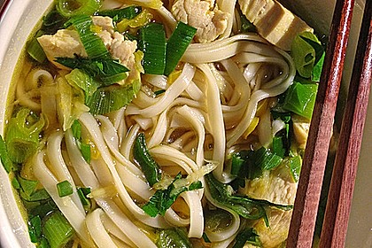 Asiatische Hühner - Nudelsuppe 4