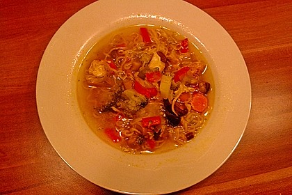 Asiatische Hühner - Nudelsuppe 19