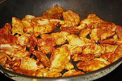 Urmelis Hähnchenbrust in Zucchini - Curry - Sahne - Sauce 55