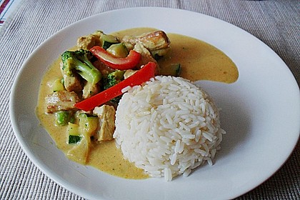 Urmelis Hähnchenbrust in Zucchini - Curry - Sahne - Sauce 11