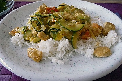 Urmelis Hähnchenbrust in Zucchini - Curry - Sahne - Sauce 20