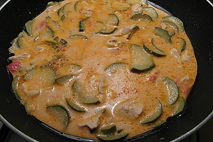 Urmelis Hähnchenbrust in Zucchini - Curry - Sahne - Sauce 28