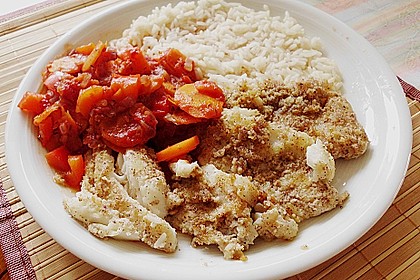Rotbarschfilet mit Haselnusspanade, Tomatensauce und Minipaprika 6