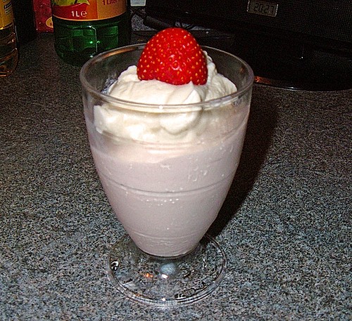 Gefrorene Erdbeer - Creme (Rezept mit Bild) von wichtel | Chefkoch.de