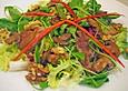 Bunter Salat mit Schweinefilet, Champignons und Waln&uuml;ssen