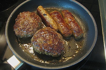 Tatarfrikadellen mit buntem Gem&uuml;se und R&ouml;stkartoffeln 4