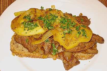 Lebergr&ouml;stl auf Bauerbrot