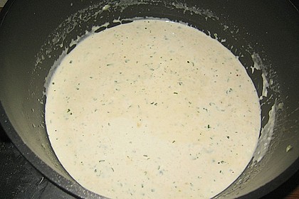 Rucolacremesuppe mit ger&ouml;steten Pinienkernen 14