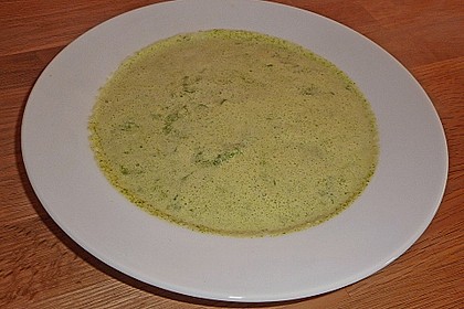 Rucolacremesuppe mit ger&ouml;steten Pinienkernen 15