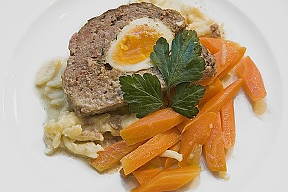 Falscher Hase mit glacierten Möhren und Spätzle