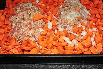 Falscher Hase mit glacierten Möhren und Spätzle 23