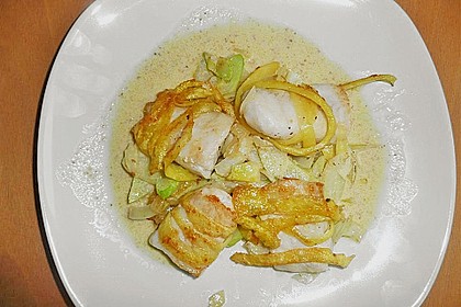 Zander im Kartoffelmantel auf Fenchelgemüse mit Senfsauce 6