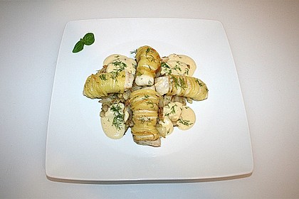 Zander im Kartoffelmantel auf Fenchelgemüse mit Senfsauce 5