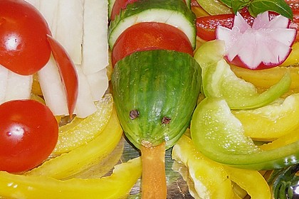 Gurkenschlange im Gemüsebeet 36