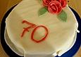 Mohn - Marzipantorte mit Preiselbeersahne