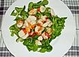 Surimi auf Feldsalat