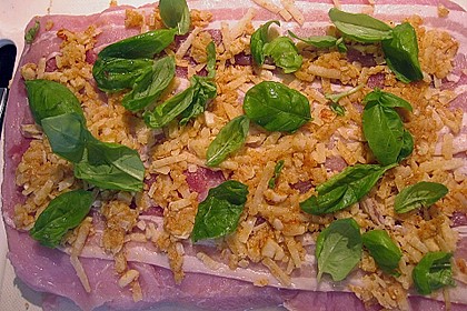 Gef&uuml;llter Schnitzelbraten mit Parmesan und Knoblauch