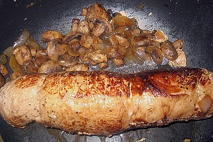 Gef&uuml;llter Schnitzelbraten mit Parmesan und Knoblauch 1