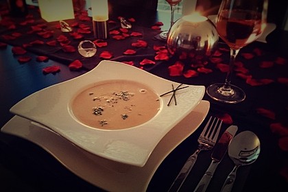 Knoblauchsuppe mit Parmesan 4
