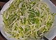 Eisbergsalat mit Knoblauch - Sahne - Dressing