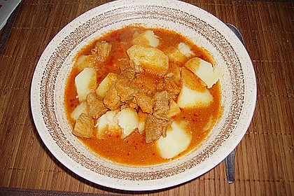 Ungarisches Gulasch / Pörkölt 74