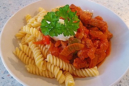 Ungarisches Gulasch / Pörkölt 10