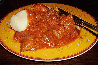 Ungarisches Gulasch / Pörkölt 72