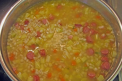Omas Graupensuppe
